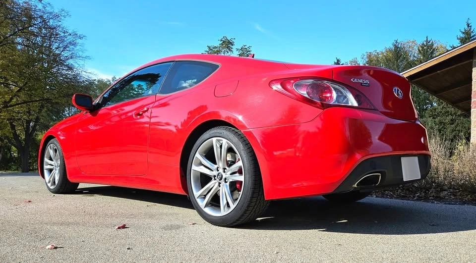 2012 Hyundai Genesis Coupe - Image 2 of 19