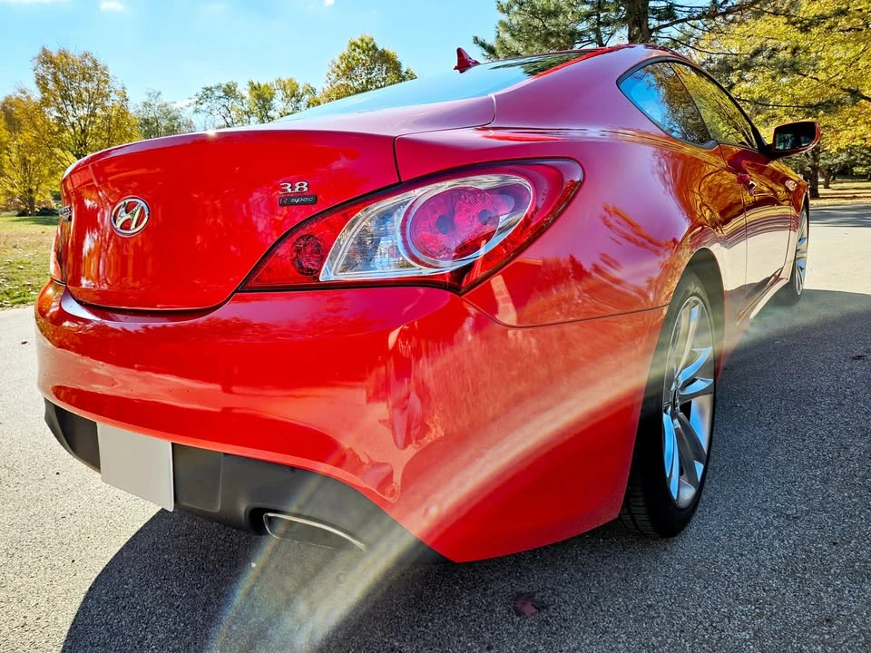 2012 Hyundai Genesis Coupe - Image 18 of 19