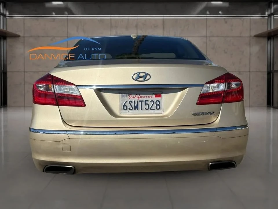 2012 Hyundai Genesis - Image 4 of 19