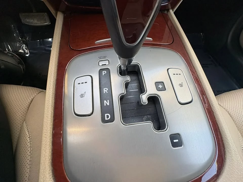 2012 Hyundai Genesis - Image 16 of 19