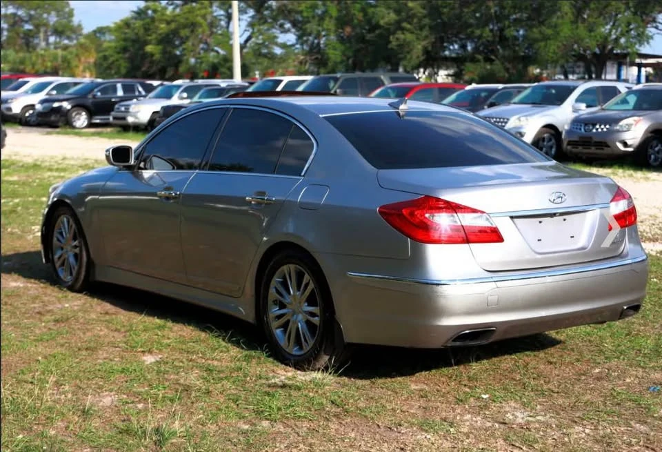 2012 Hyundai Genesis - Image 2 of 6