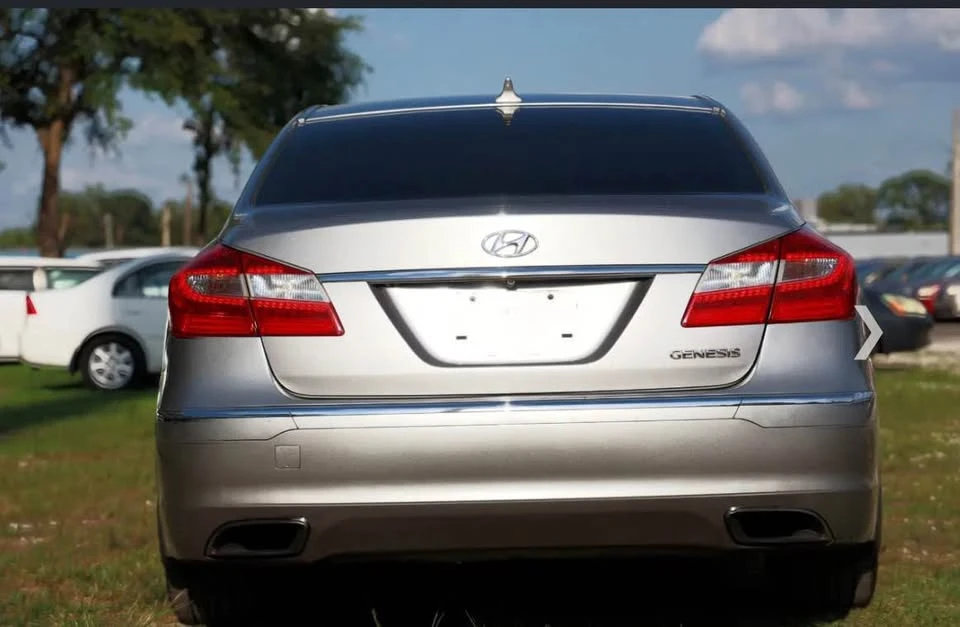 2012 Hyundai Genesis - Image 4 of 6
