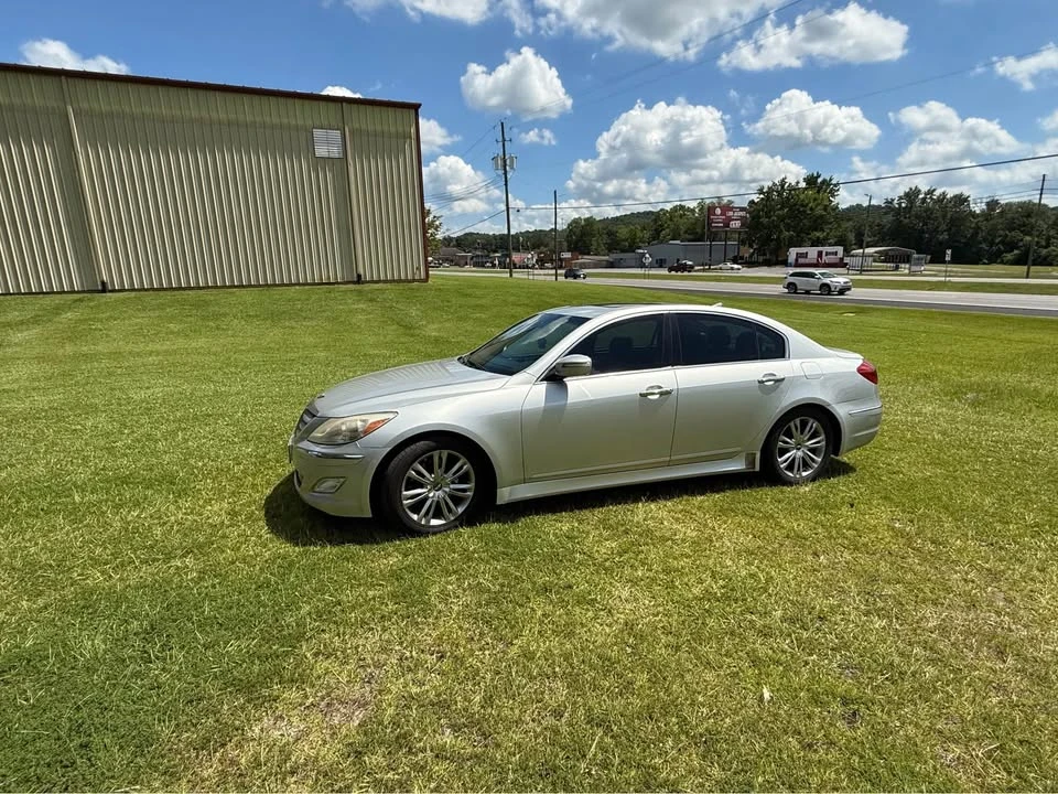 2012 Hyundai Genesis - Image 2 of 8