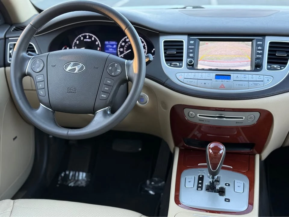 2012 Hyundai Genesis - Image 14 of 18