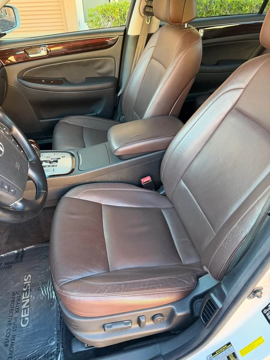 2012 Hyundai Genesis - Image 12 of 20