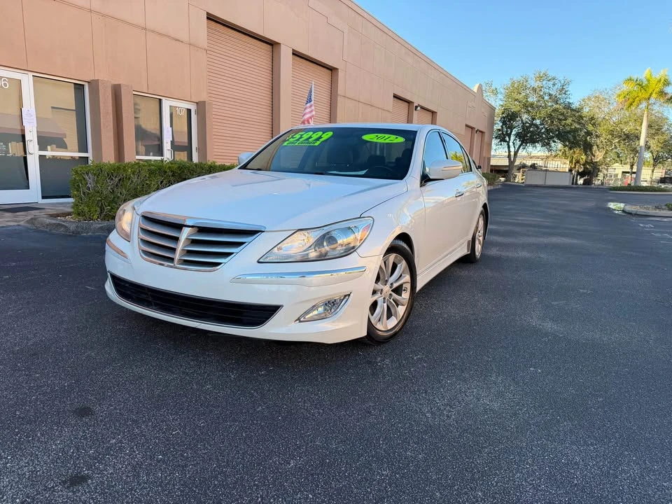 2012 Hyundai Genesis - Image 6 of 20