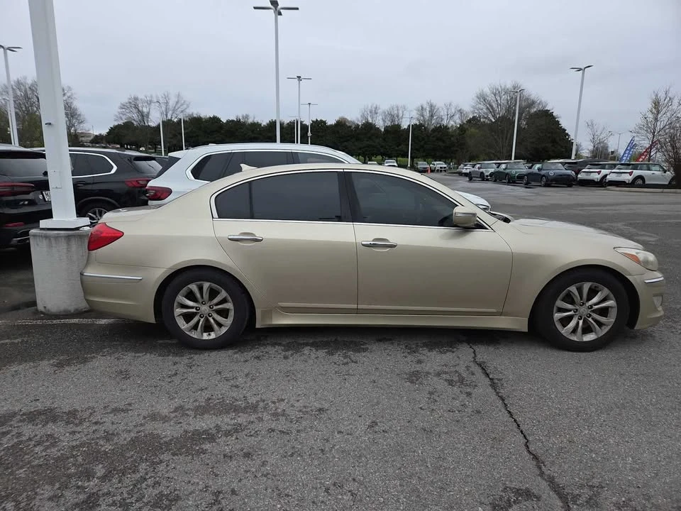 2012 Hyundai Genesis - Image 2 of 4