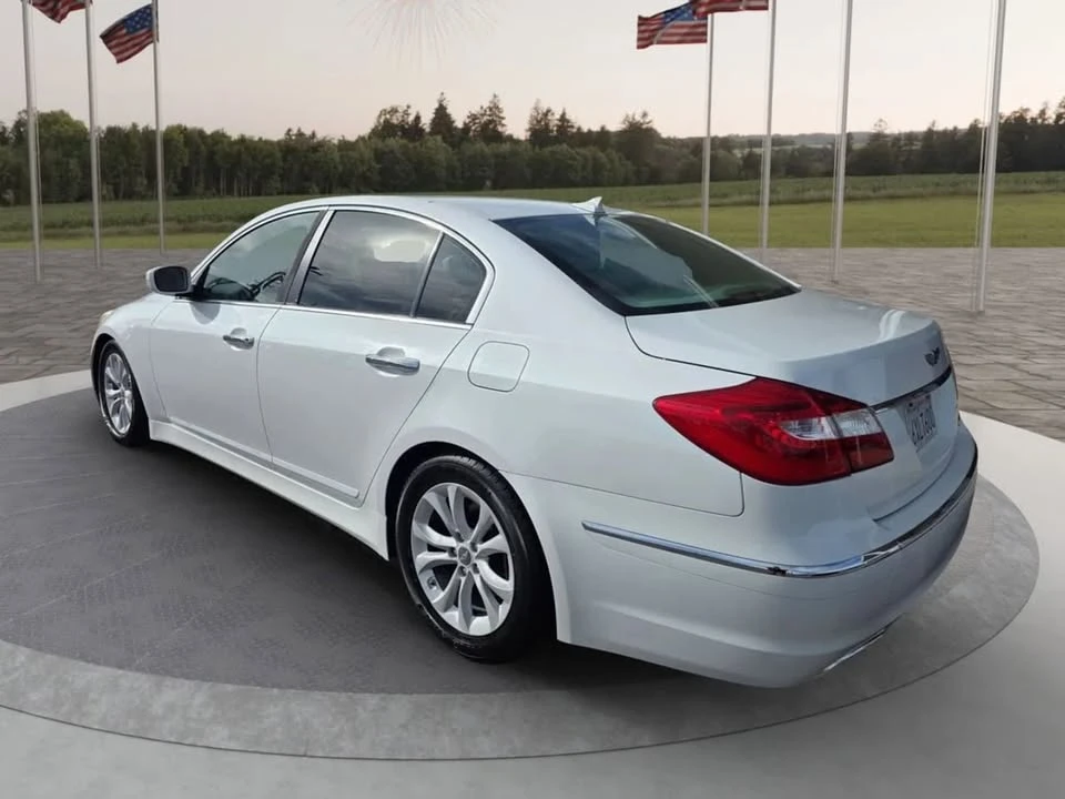 2012 Hyundai Genesis - Image 4 of 18