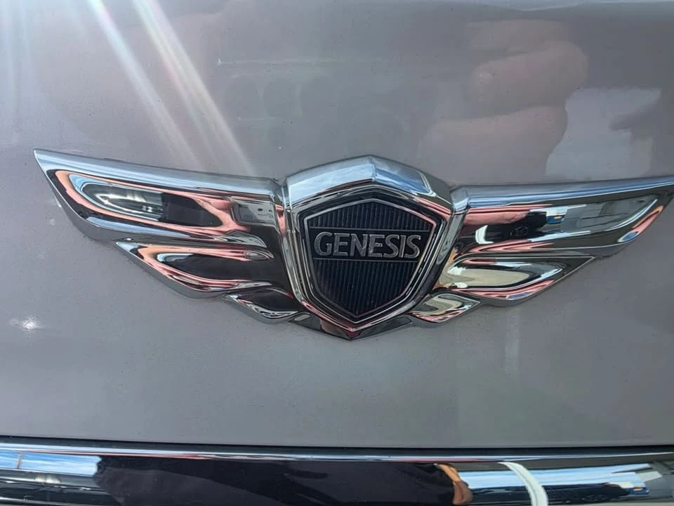 2012 Hyundai Genesis - Image 7 of 18