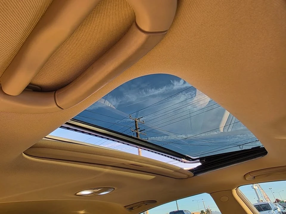 2012 Hyundai Genesis - Image 8 of 18