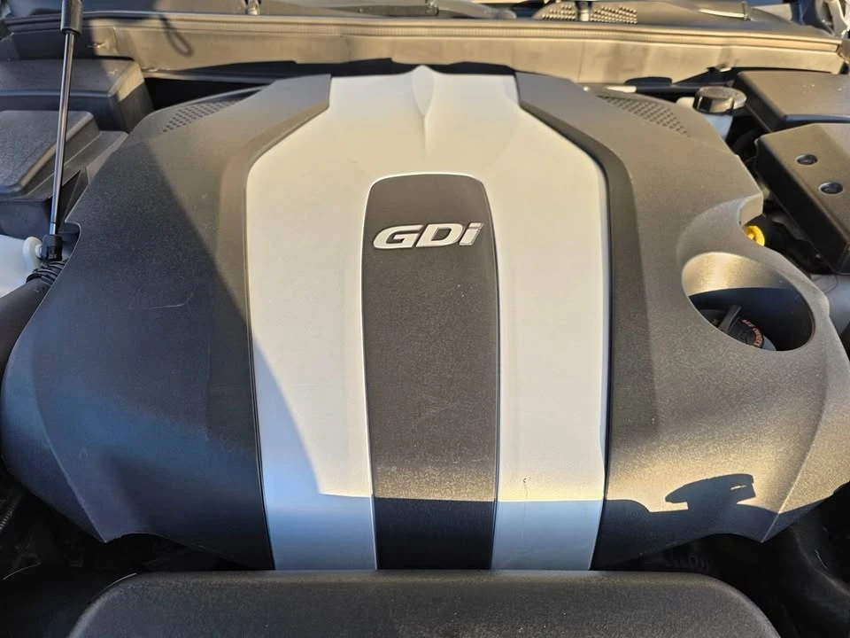 2012 Hyundai Genesis - Image 17 of 18