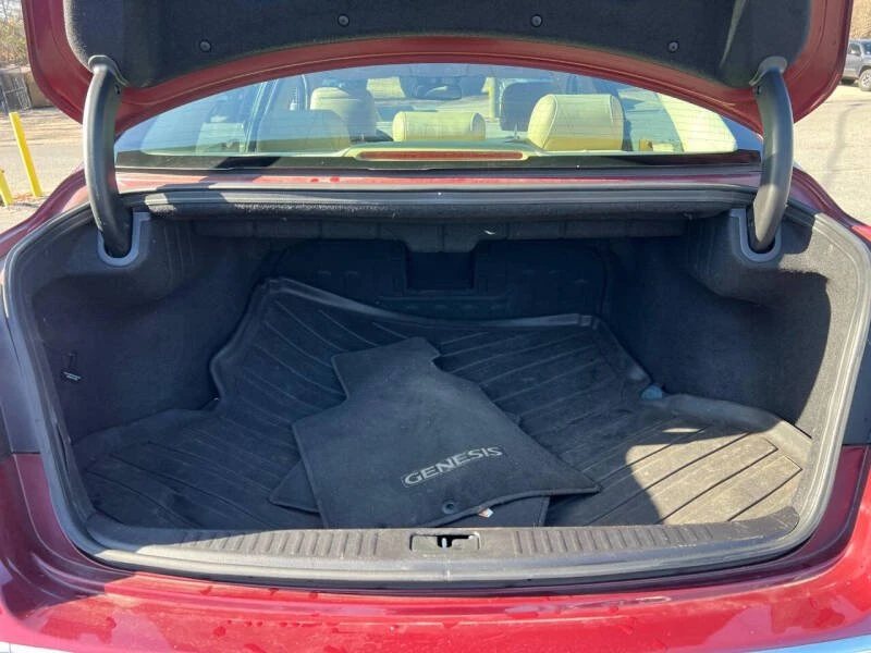 2012 Hyundai Genesis - Image 7 of 10