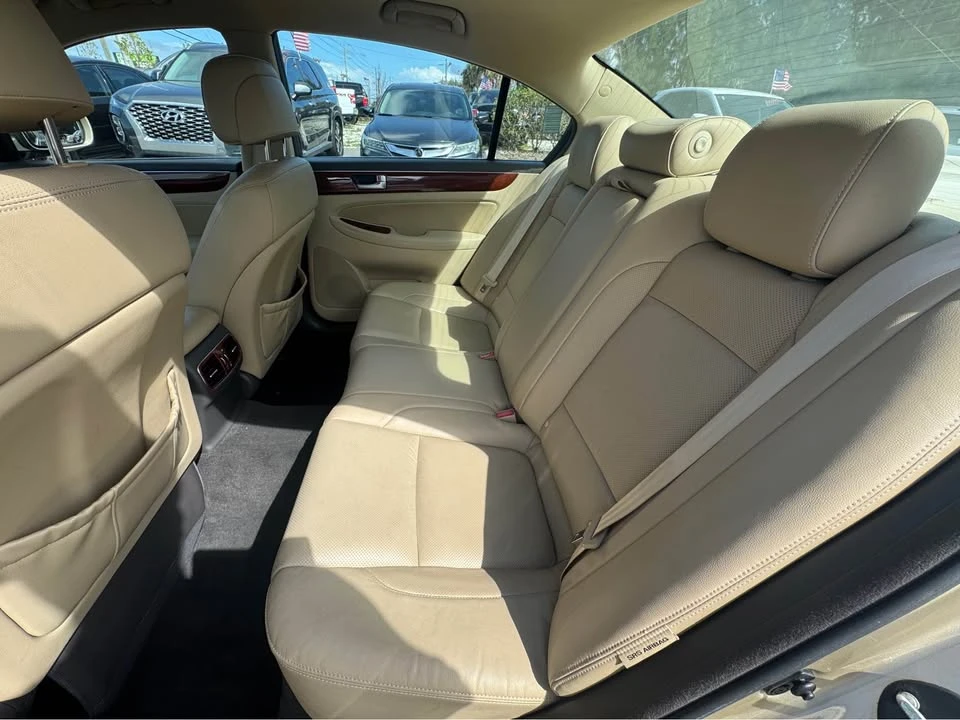 2012 Hyundai Genesis - Image 16 of 16