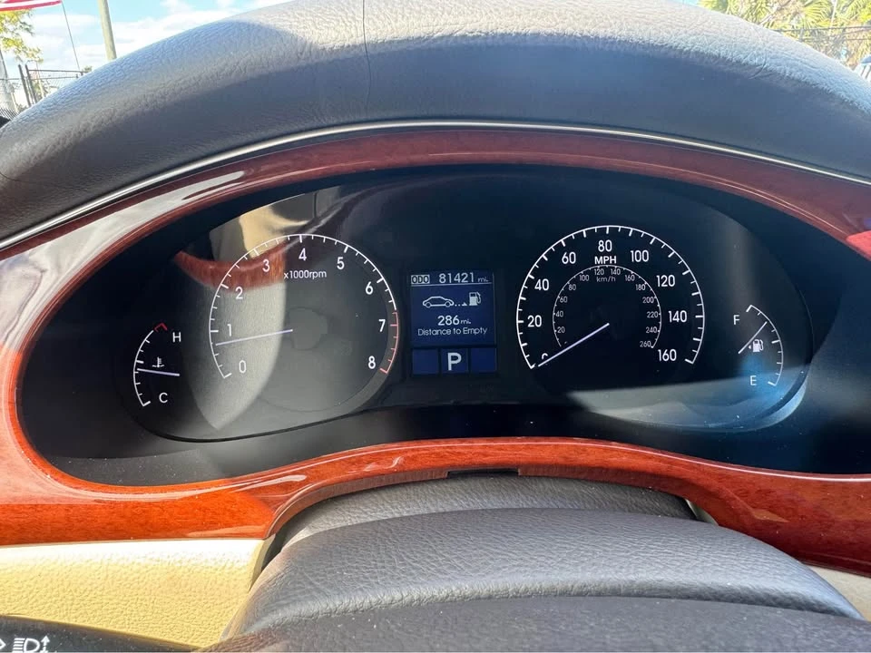 2012 Hyundai Genesis - Image 11 of 16
