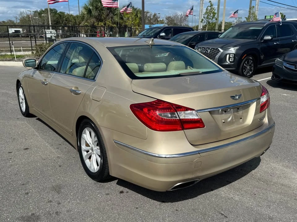 2012 Hyundai Genesis - Image 7 of 16