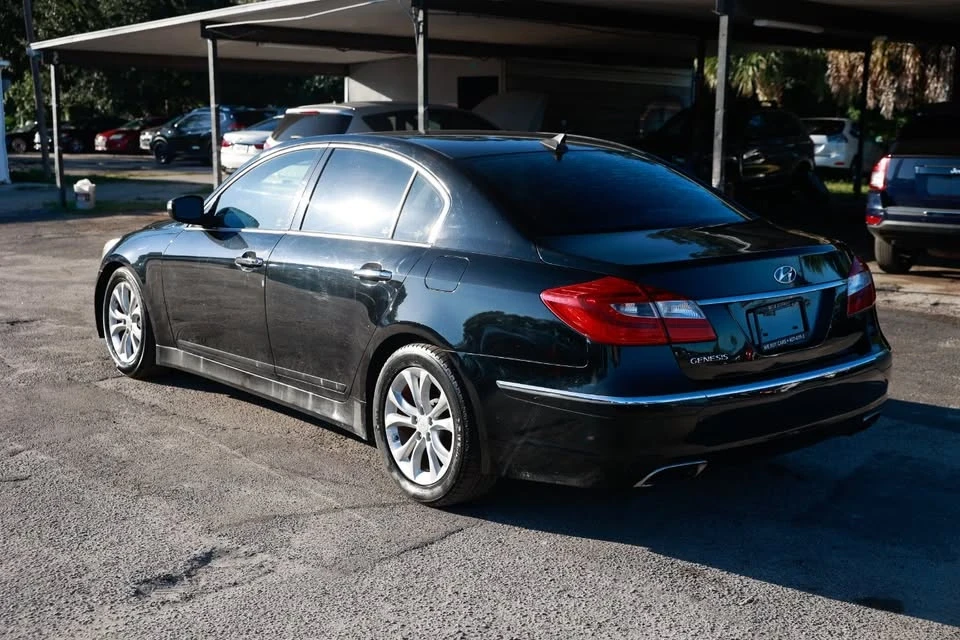 2012 Hyundai Genesis - Image 5 of 19
