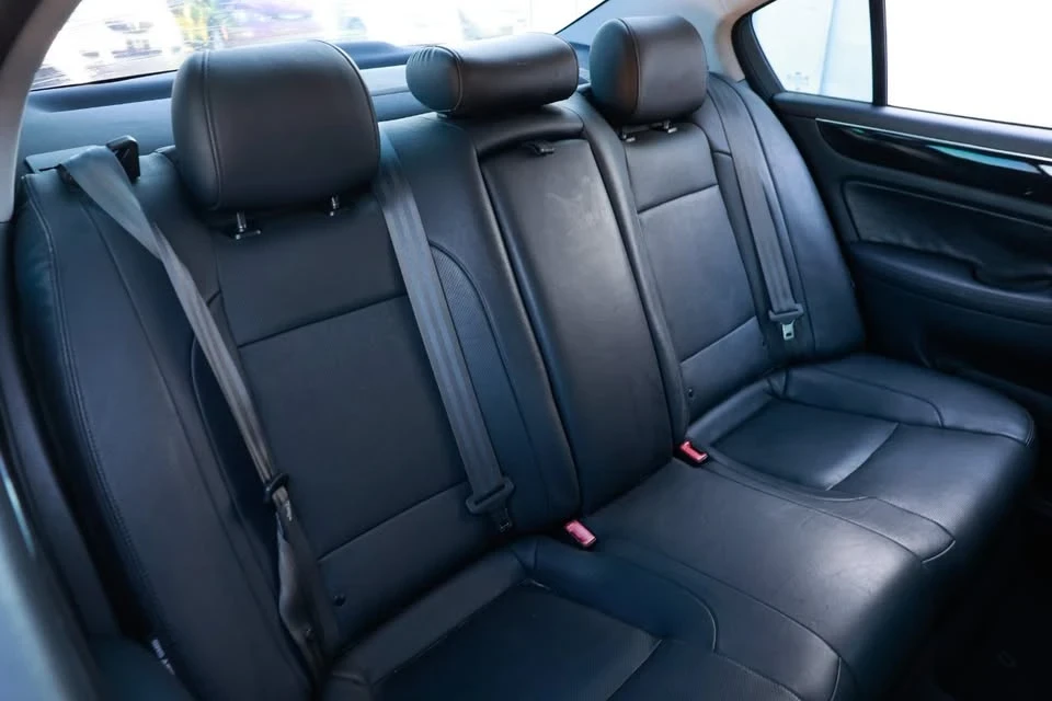 2012 Hyundai Genesis - Image 14 of 19