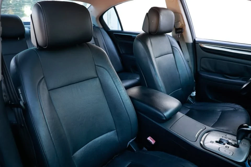 2012 Hyundai Genesis - Image 17 of 19