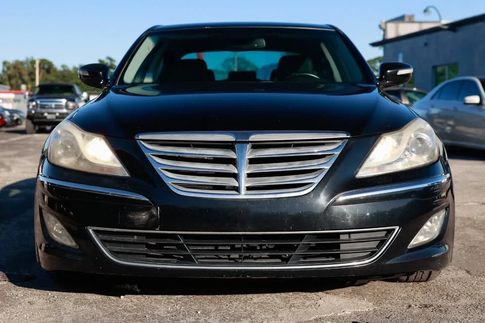 2012 Hyundai Genesis - Image 16 of 19