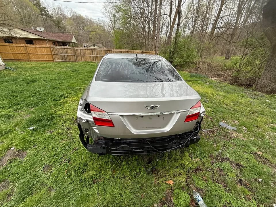 2012 Hyundai Genesis - Image 5 of 6