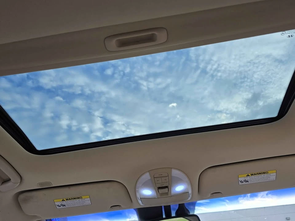 2012 Hyundai Genesis - Image 11 of 15