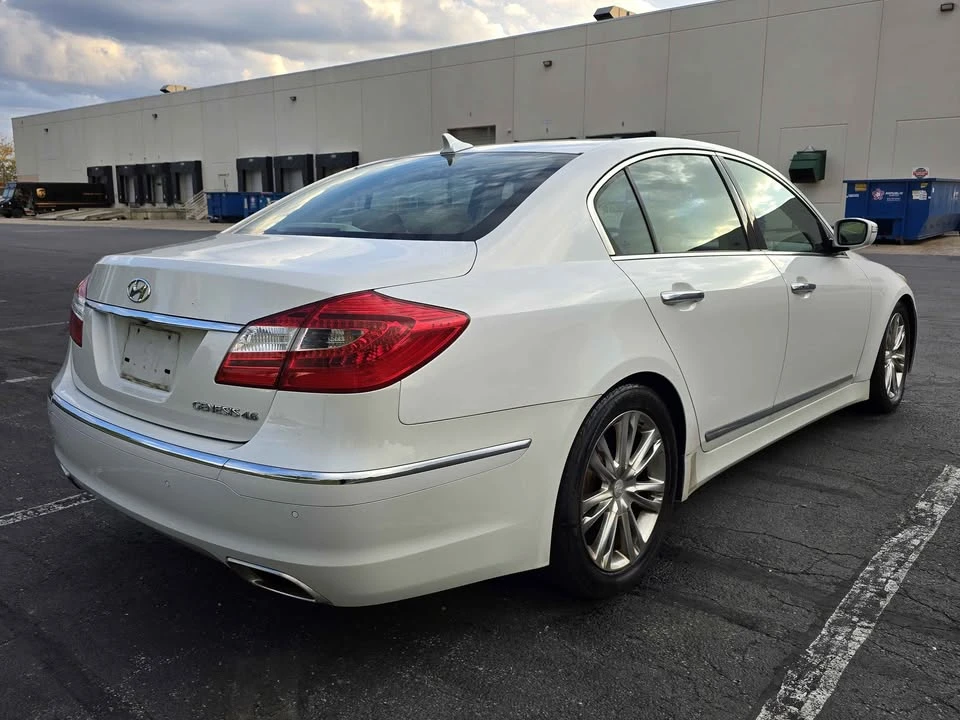 2012 Hyundai Genesis - Image 4 of 15