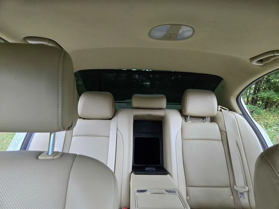 2012 Hyundai Genesis - Image 10 of 17