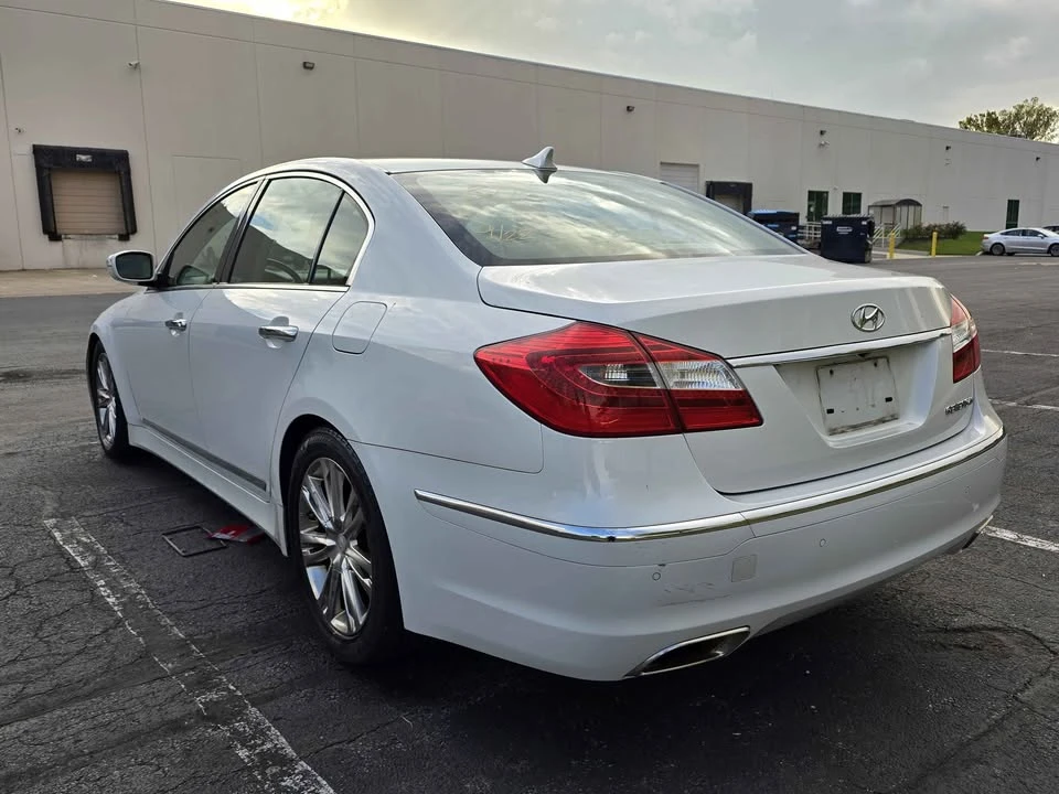 2012 Hyundai Genesis - Image 2 of 15