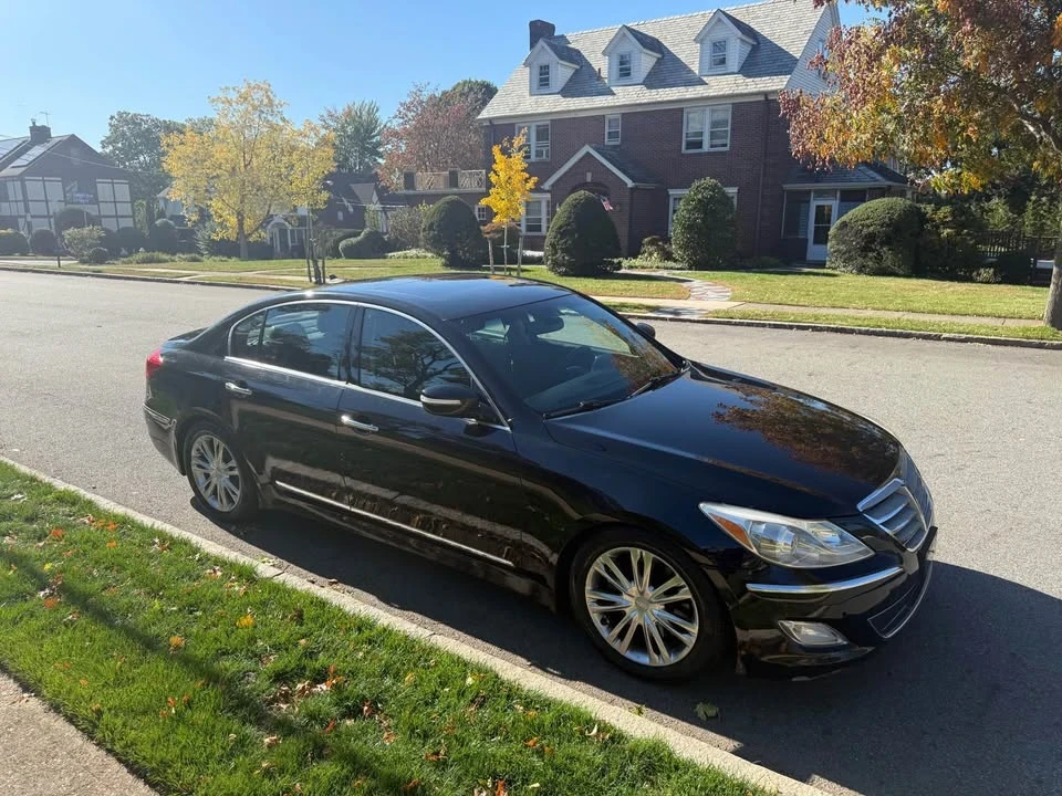 2012 Hyundai Genesis - Image 4 of 11