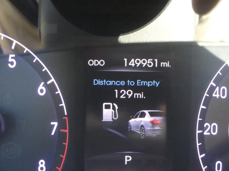2012 Hyundai Genesis - Image 11 of 17