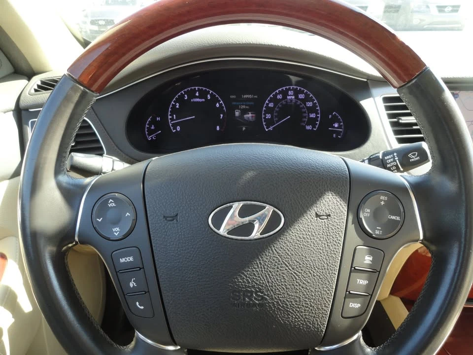 2012 Hyundai Genesis - Image 10 of 17