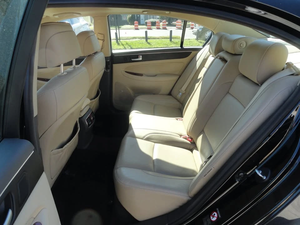 2012 Hyundai Genesis - Image 5 of 17