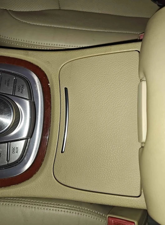 2012 Hyundai Genesis - Image 10 of 17