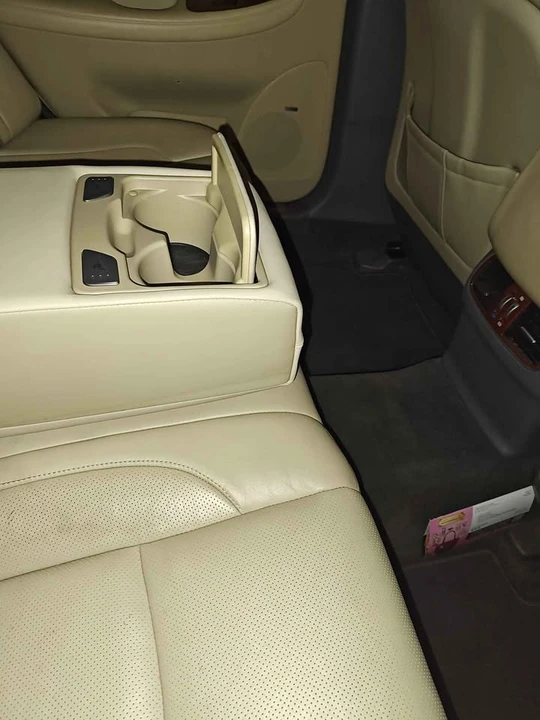 2012 Hyundai Genesis - Image 11 of 17