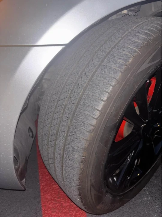 2012 Hyundai Genesis - Image 5 of 11