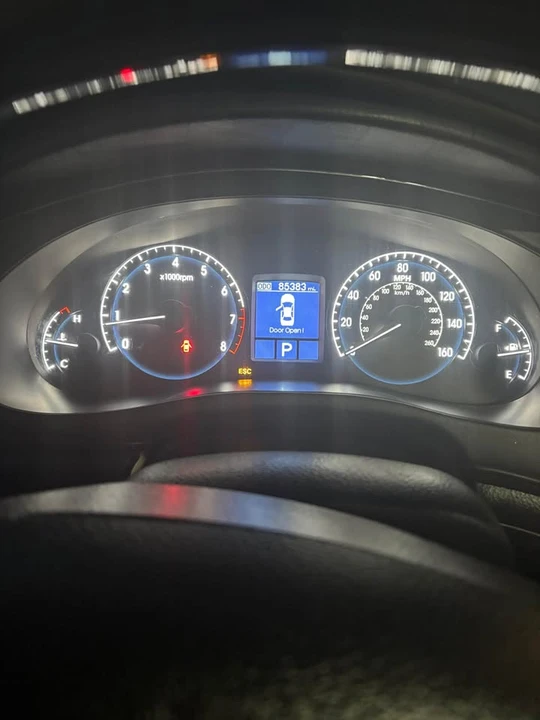2012 Hyundai Genesis - Image 2 of 11
