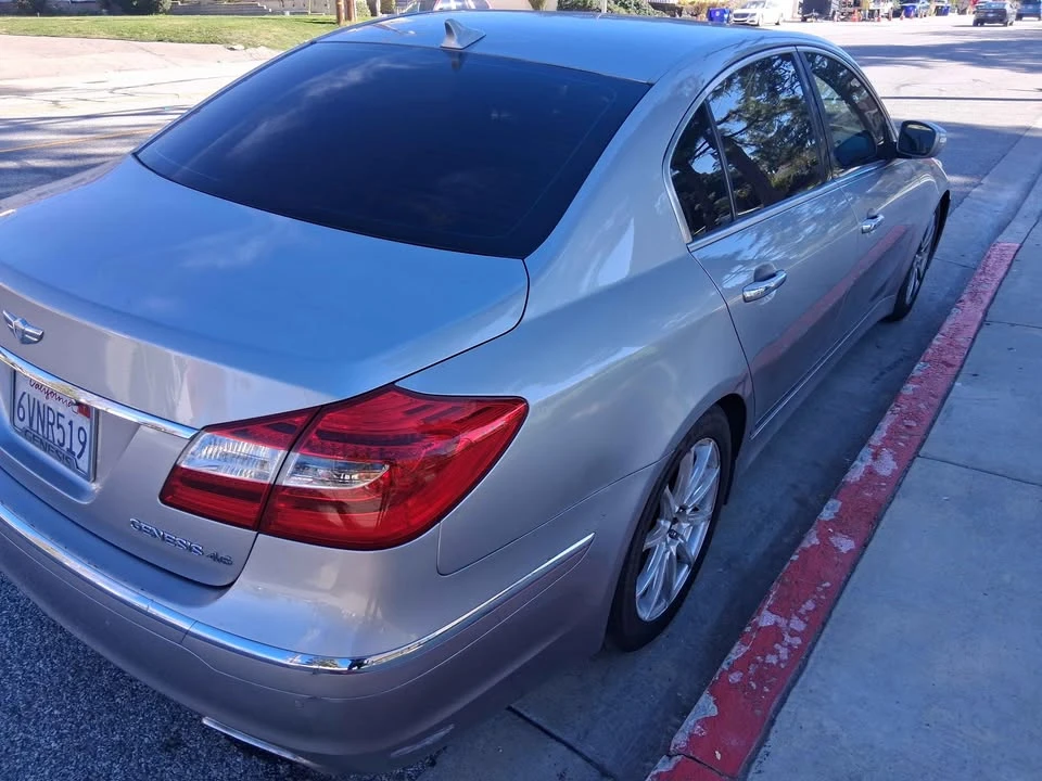 2012 Hyundai Genesis - Image 4 of 12