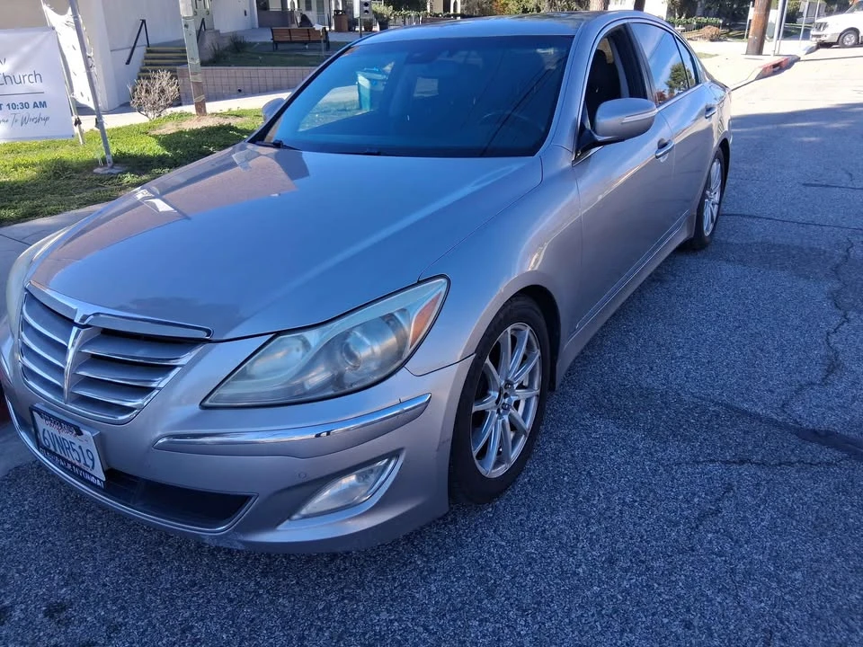 2012 Hyundai Genesis - Image 6 of 12