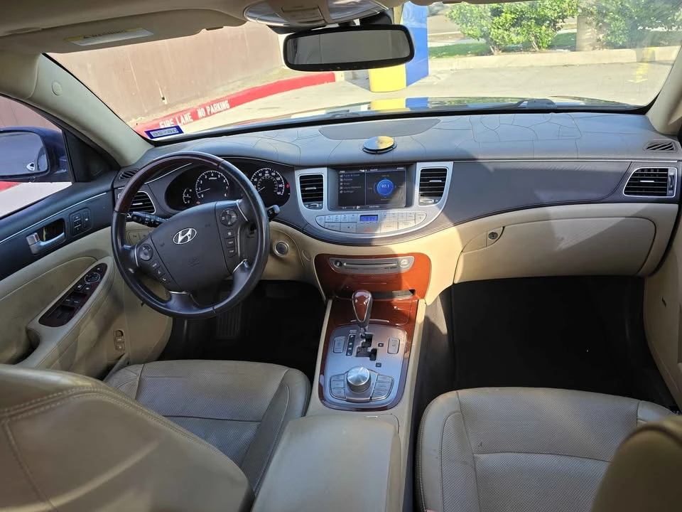 2012 Hyundai Genesis - Image 9 of 11