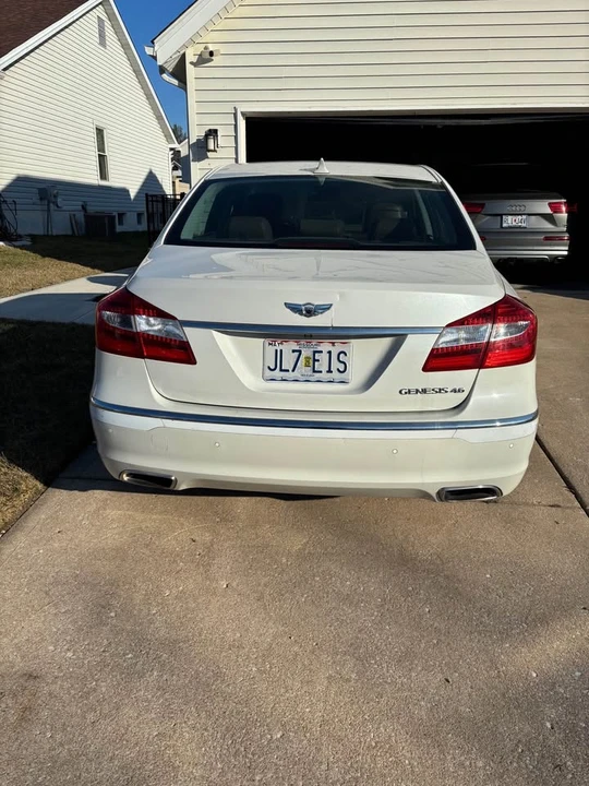 2012 Hyundai Genesis - Image 2 of 9