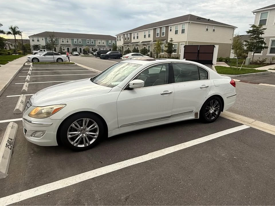 2012 Hyundai Genesis - Image 2 of 8