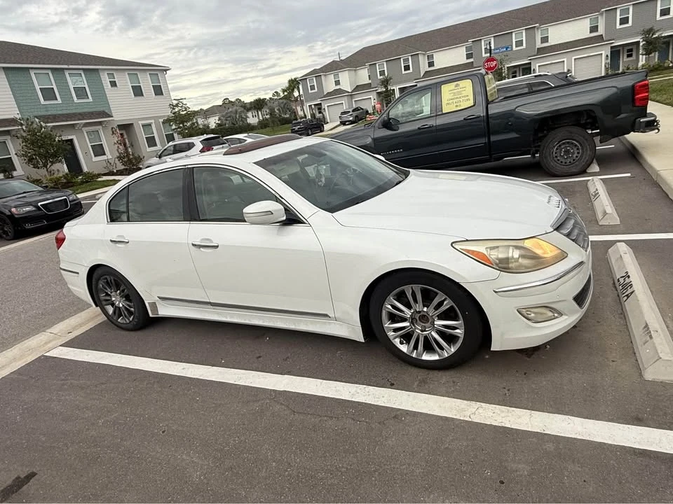 2012 Hyundai Genesis - Image 3 of 8