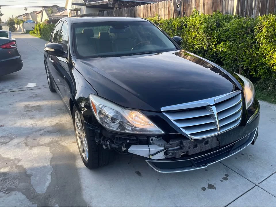 2012 Hyundai Genesis - Image 2 of 14