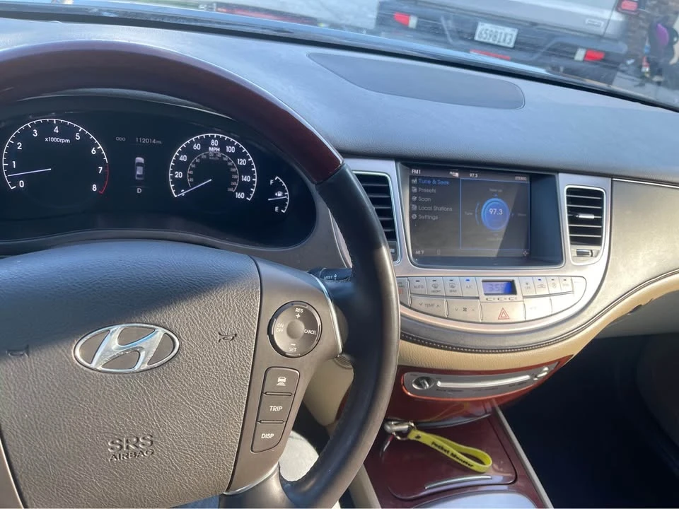 2012 Hyundai Genesis - Image 6 of 14