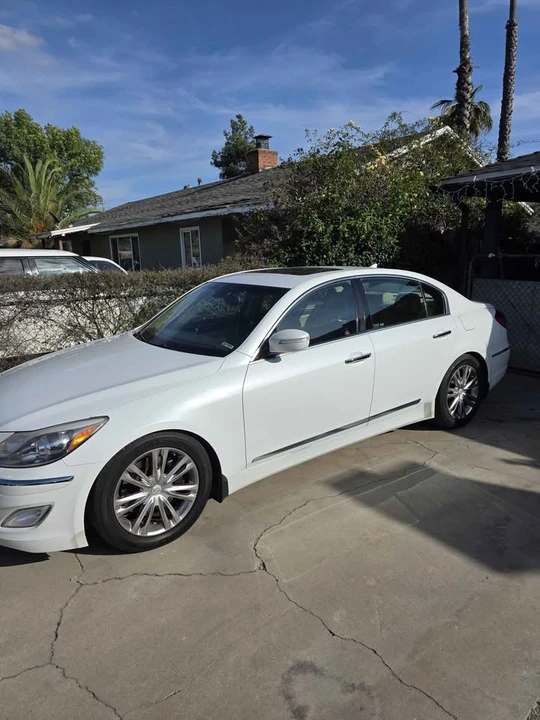 2012 Hyundai Genesis - Image 2 of 14