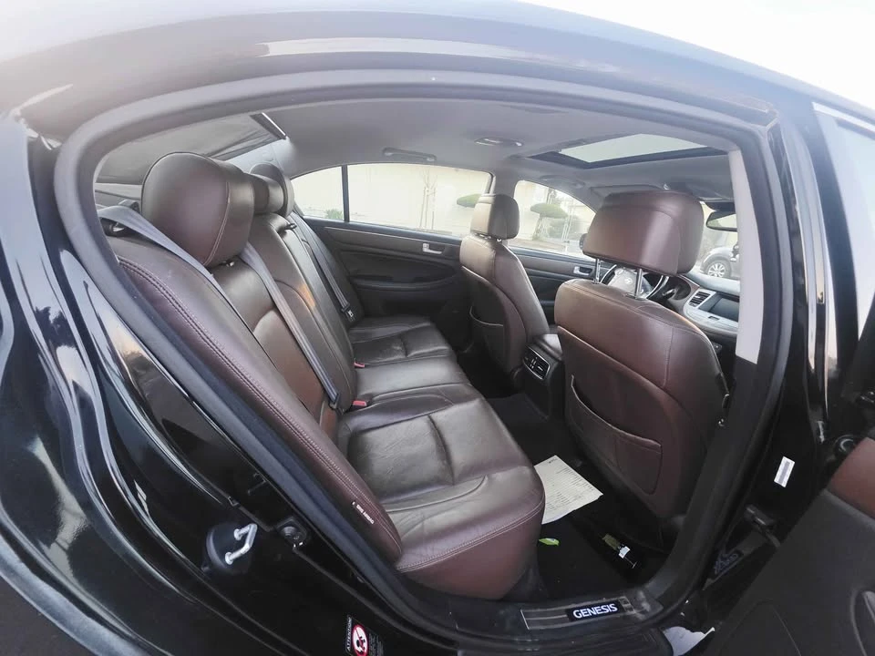 2012 Hyundai Genesis - Image 12 of 15