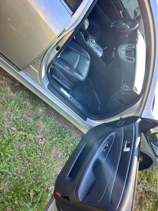 2012 Hyundai Genesis - Image 5 of 10