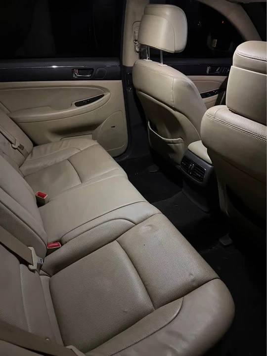 2012 Hyundai Genesis - Image 10 of 10
