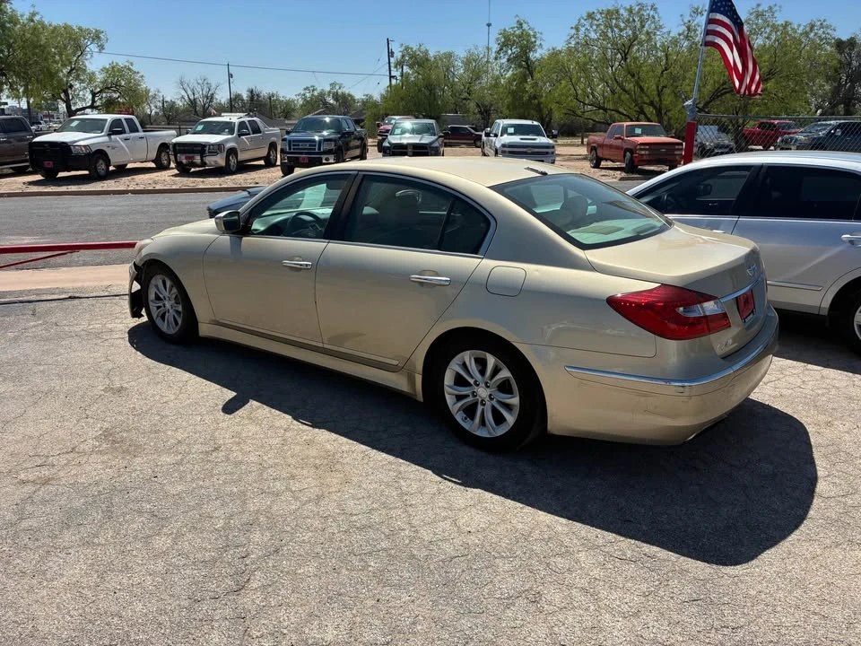 2012 Hyundai Genesis - Image 2 of 8
