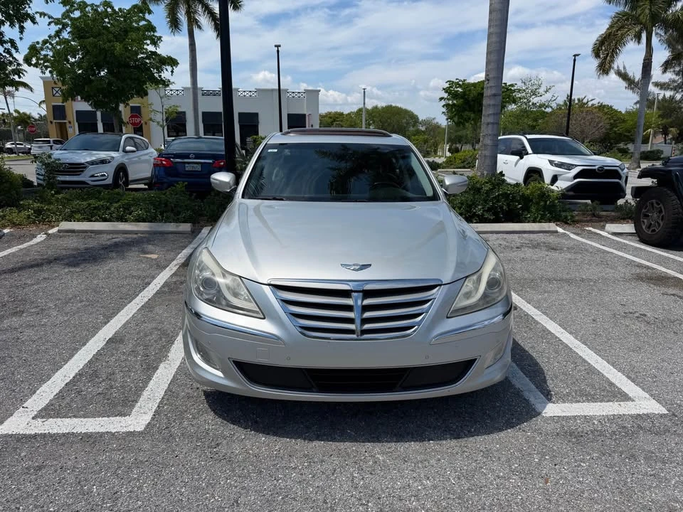 2012 Hyundai Genesis - Image 2 of 8